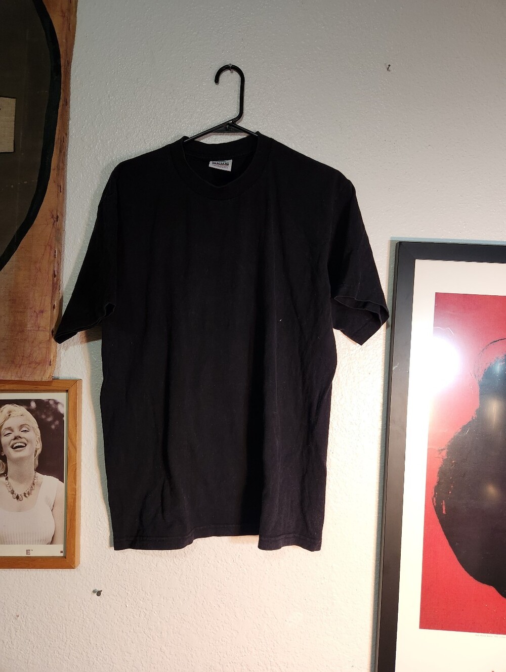 Classic Black Crewneck T-Shirt - Unbranded